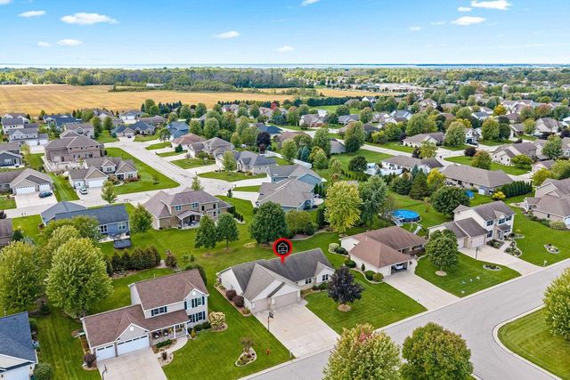 W5985 SWEET WILLIAM DRIVE, Appleton, WI 54915