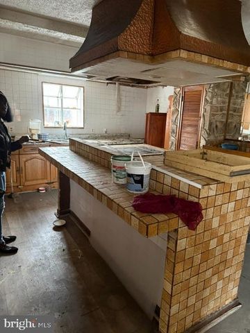 932-934-934 ATLANTIC AVE, Camden, NJ 08104