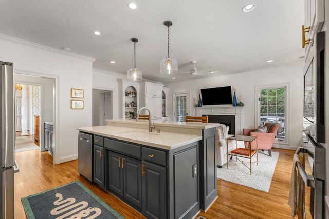 104 Autumn Wood Ct, Spartanburg, SC 29302