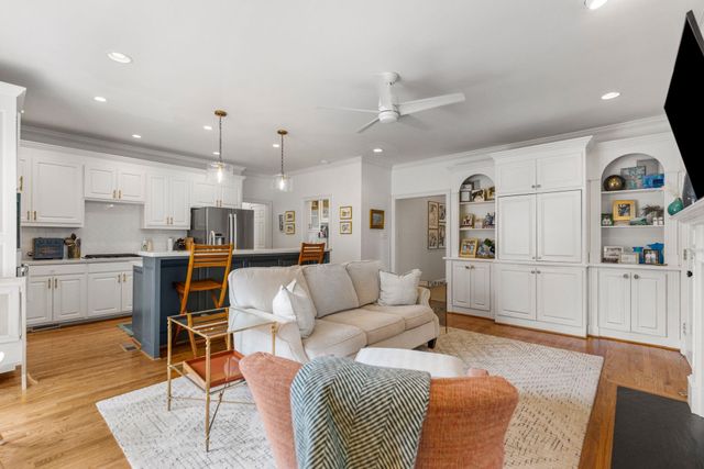 104 Autumn Wood Ct, Spartanburg, SC 29302