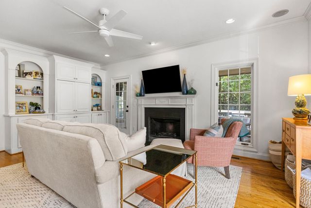 104 Autumn Wood Ct, Spartanburg, SC 29302