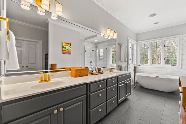 104 Autumn Wood Ct, Spartanburg, SC 29302