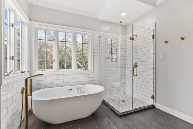 104 Autumn Wood Ct, Spartanburg, SC 29302