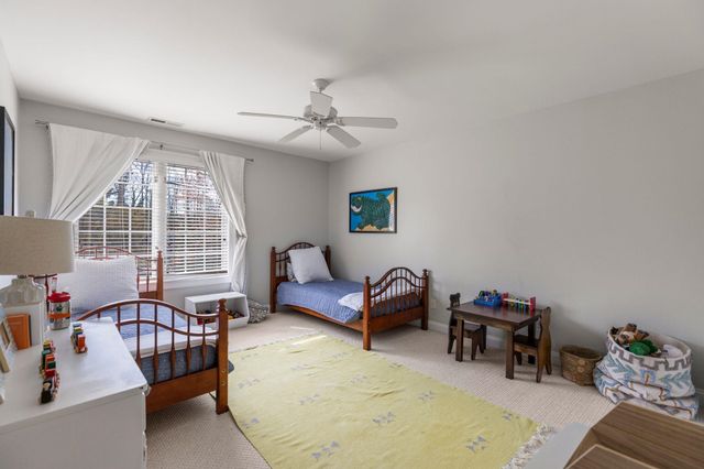 104 Autumn Wood Ct, Spartanburg, SC 29302