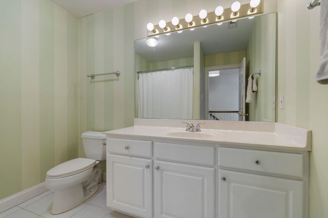 104 Autumn Wood Ct, Spartanburg, SC 29302