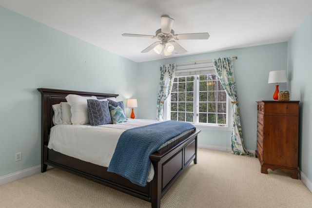 104 Autumn Wood Ct, Spartanburg, SC 29302