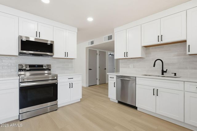 3714 W ECHO Lane, Phoenix, AZ 85051