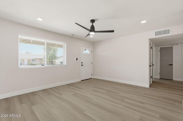3714 W ECHO Lane, Phoenix, AZ 85051