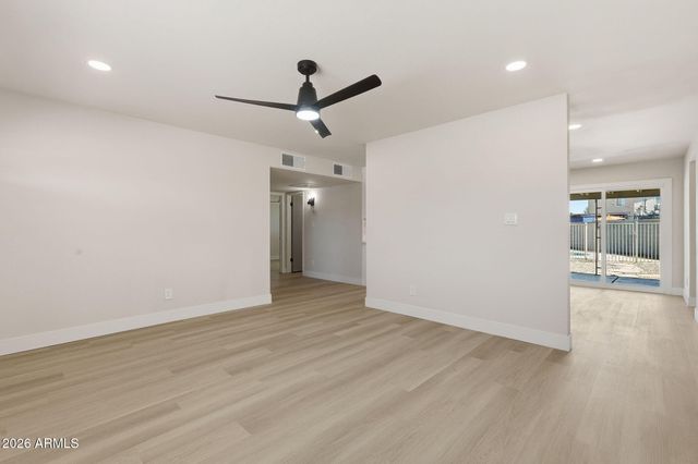 3714 W ECHO Lane, Phoenix, AZ 85051