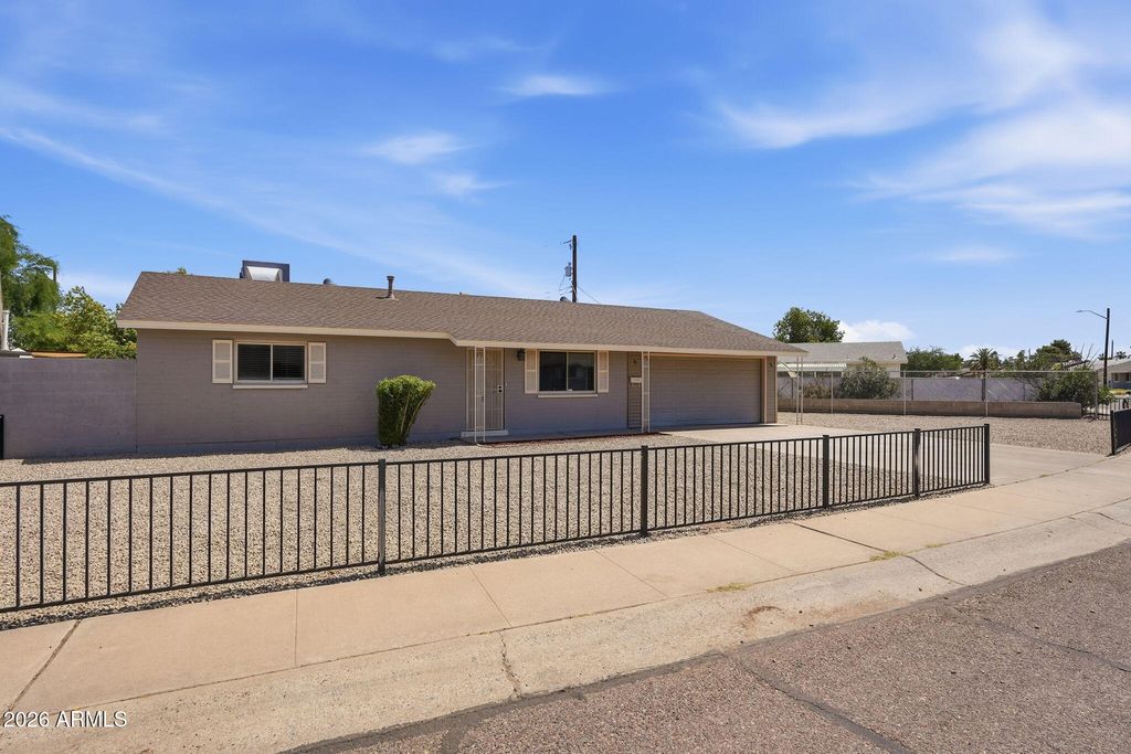 3714 W ECHO Lane, Phoenix, AZ 85051