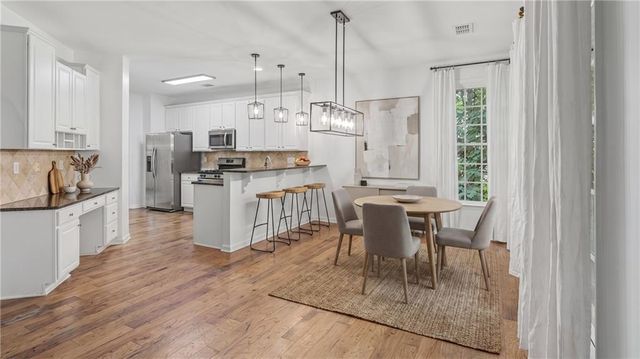 195 Cabots Cove Court, Alpharetta, GA 30022
