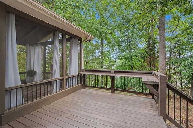 195 Cabots Cove Court, Alpharetta, GA 30022