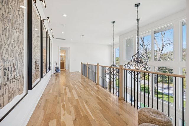 1323 Harding Pl, Nashville, TN 37215