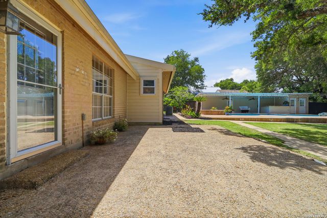 4791 Spreading Oak, Bulverde, TX 78163