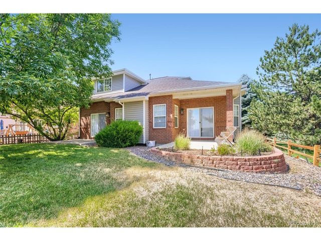 2054 Falcon Dr, Longmont, CO 80503