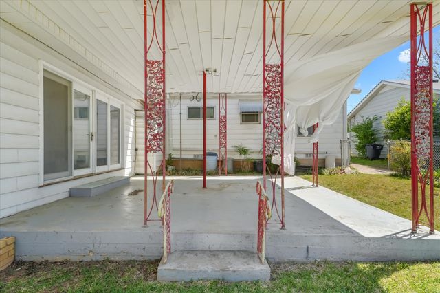 204 Westfork Drive, Fort Worth, TX 76114