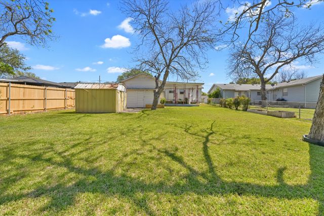 204 Westfork Drive, Fort Worth, TX 76114