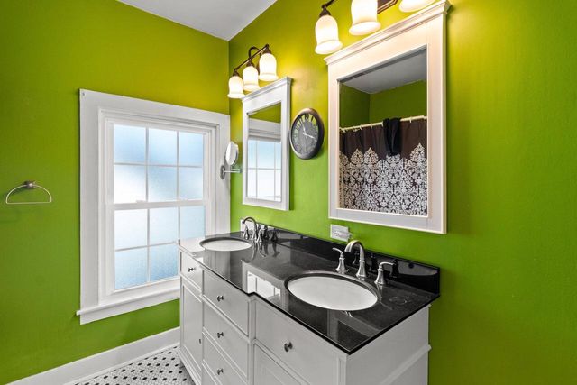 523 N 5th STREET, Manitowoc, WI 54220