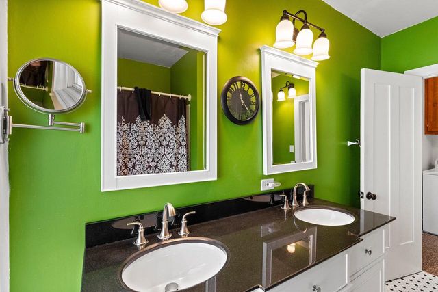 523 N 5th STREET, Manitowoc, WI 54220