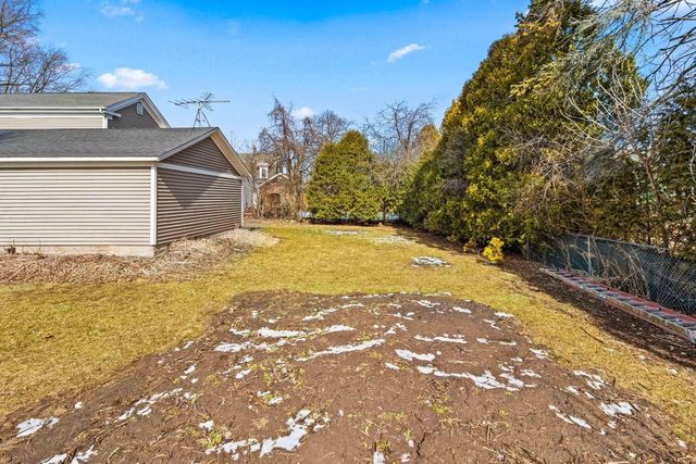 523 N 5th STREET, Manitowoc, WI 54220