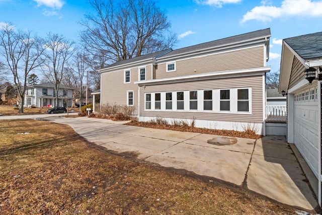 523 N 5th STREET, Manitowoc, WI 54220