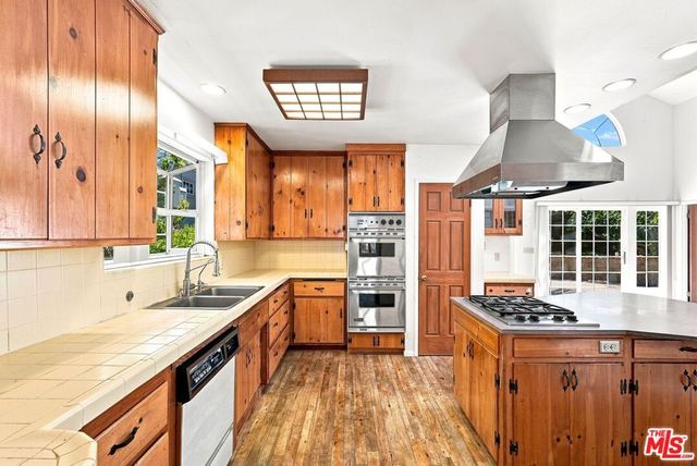 1409 Thayer Avenue, Los Angeles, CA 90024