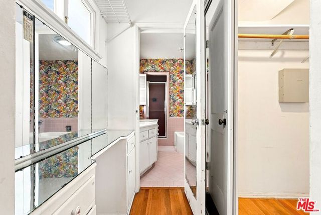 1409 Thayer Avenue, Los Angeles, CA 90024