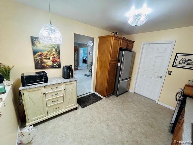 828 Woodhaven Drive, Commerce Twp, MI 48390