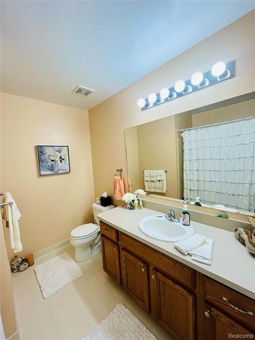 828 Woodhaven Drive, Commerce Twp, MI 48390