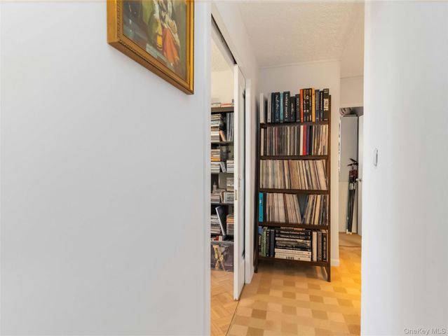 7-25 166 Street 6A, Beechhurst, NY 11357