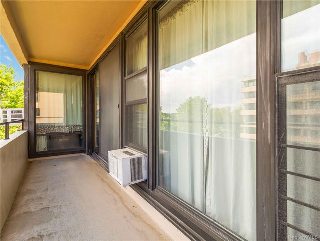 7-25 166 Street 6A, Beechhurst, NY 11357