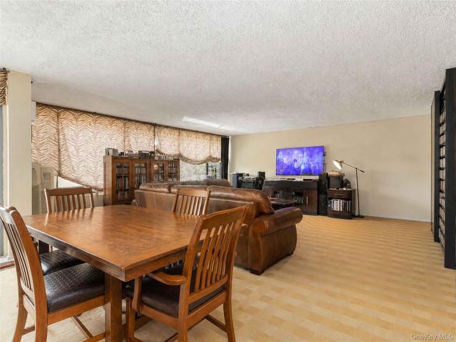 7-25 166 Street 6A, Beechhurst, NY 11357