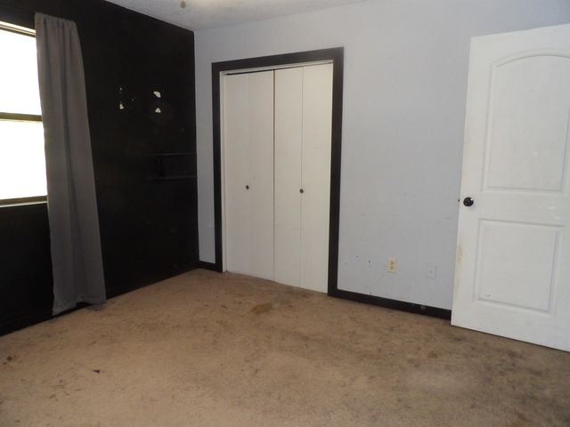 935 N Wirth St, Augusta, KS 67010