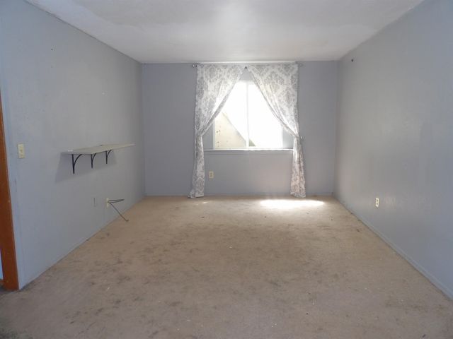 935 N Wirth St, Augusta, KS 67010