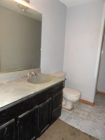 935 N Wirth St, Augusta, KS 67010