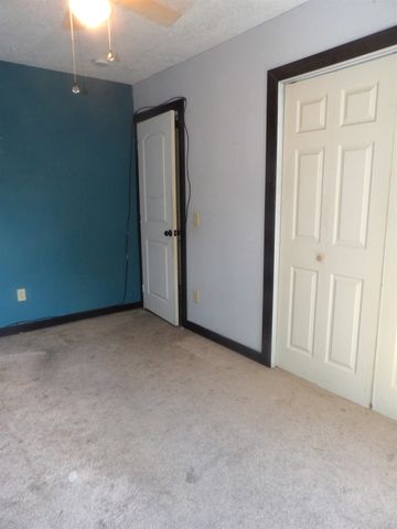 935 N Wirth St, Augusta, KS 67010