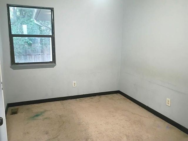 935 N Wirth St, Augusta, KS 67010