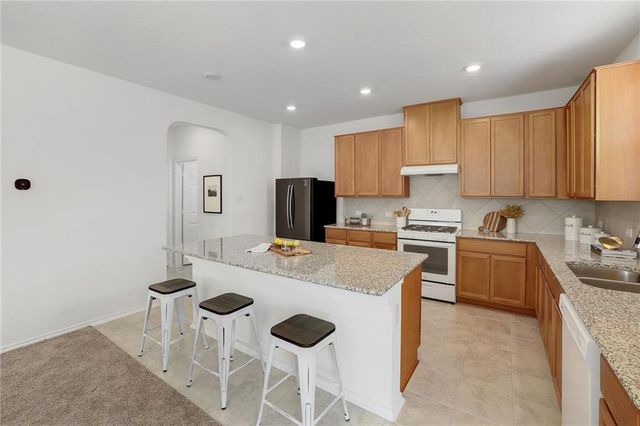 808 Desaix DR, Georgetown, TX 78628