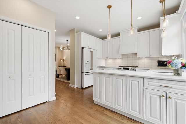 1437 S Plymouth Court H, Chicago, IL 60605