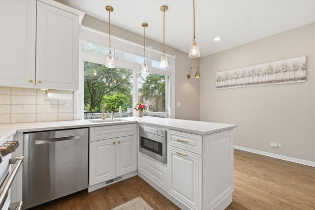 1437 S Plymouth Court H, Chicago, IL 60605