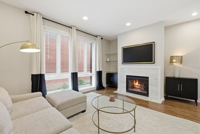 1437 S Plymouth Court H, Chicago, IL 60605