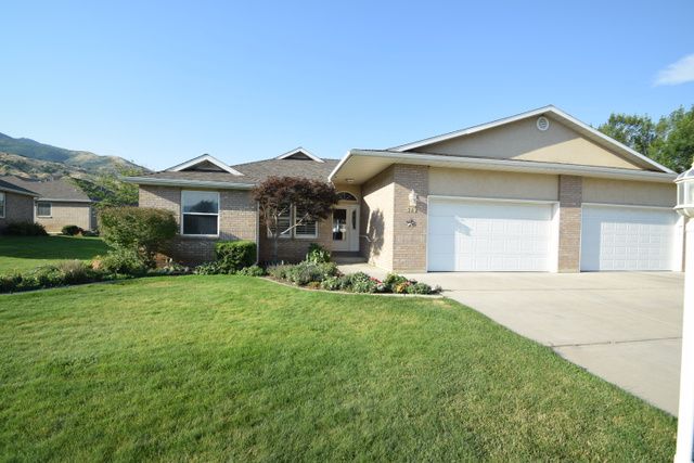 579 W 2300 S, Perry, UT 84302
