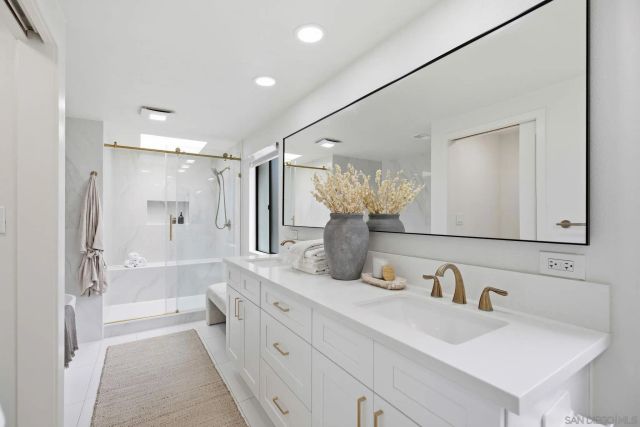 7965 Caminito Del Cid, La Jolla, CA 92037