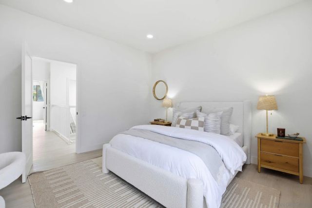 7965 Caminito Del Cid, La Jolla, CA 92037
