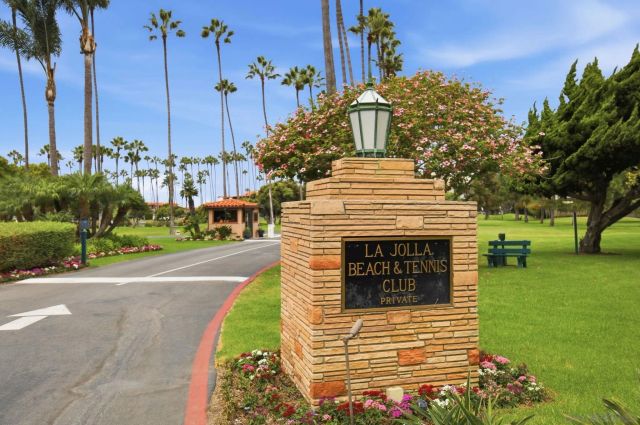 7965 Caminito Del Cid, La Jolla, CA 92037