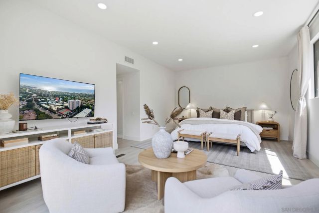 7965 Caminito Del Cid, La Jolla, CA 92037