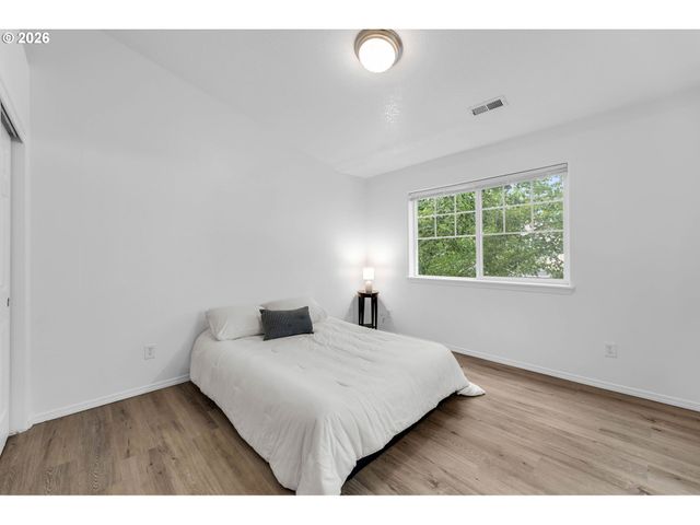 6103 Ne 33RD Cir, Vancouver, WA 98661