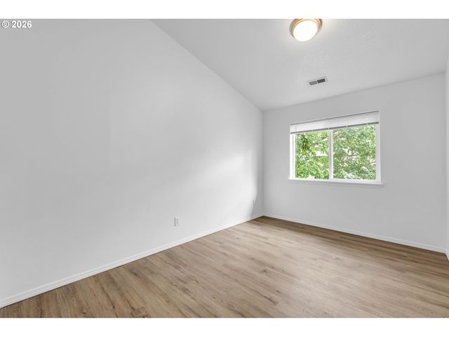 6103 Ne 33RD Cir, Vancouver, WA 98661