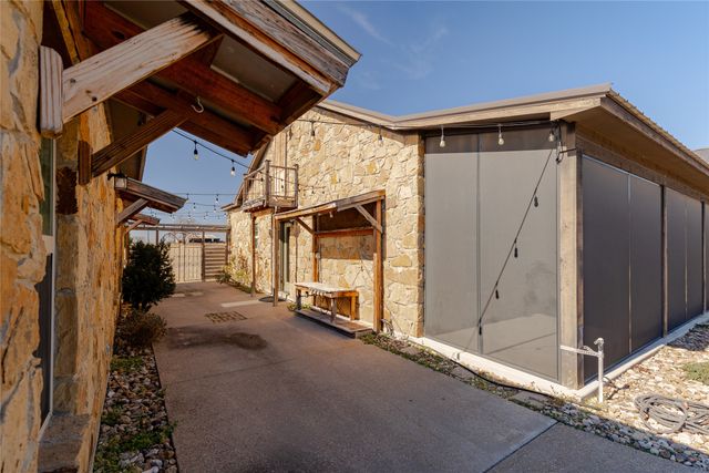 1433 County Road 1180, Decatur, TX 76234