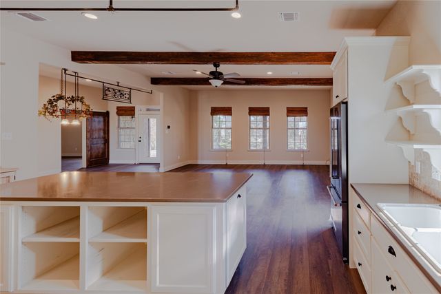 1433 County Road 1180, Decatur, TX 76234